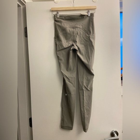 Lululemon Swift Speed High-Rise Tight 28” Gull Grey Size 6 - Picture 6 of 7